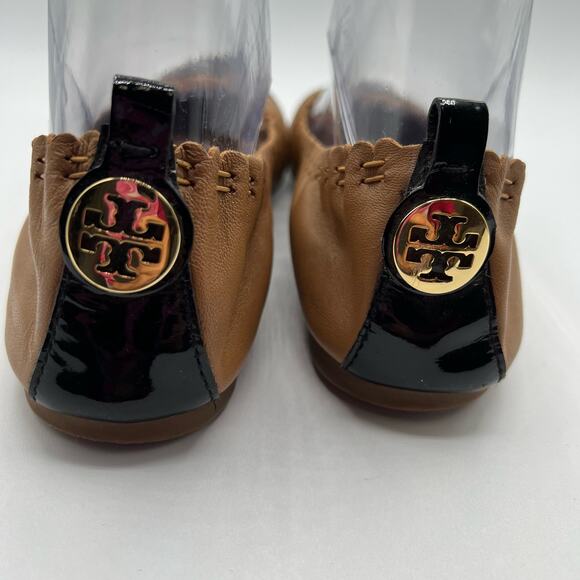 Tory Burch Melinda Ballet Flats Shoes Gold Leather Black Patent Cap Toe Size 6 - Picture 3 of 11